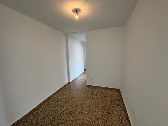 4 slaapkamer Appartement te koop in Playa de los Boliches, Fuengirola - € 595.000 (Ref: 9102925)