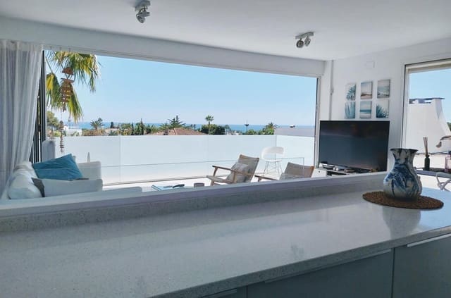 3 bedroom Villa for sale in Marbella with pool garage - € 1,595,000 (Ref: 9112378)