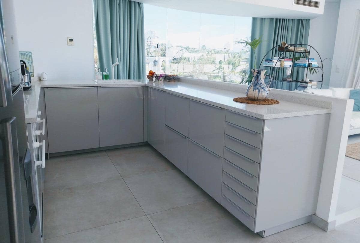 3 bedroom Villa for sale in Marbella with pool garage - € 1,595,000 (Ref: 9112378)