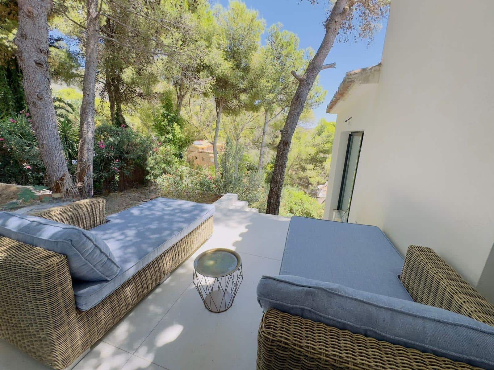 Chalet de 4 habitaciones en Marbella en venta con piscina - 2.390.000 € (Ref: 9145566)