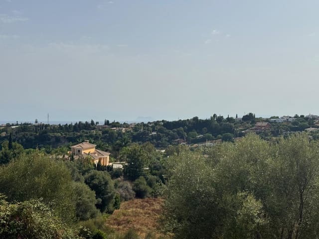 4 sovrum Villa till salu i Selwo, Estepona med pool garage - 1 310 000 € (Ref: 9169564)