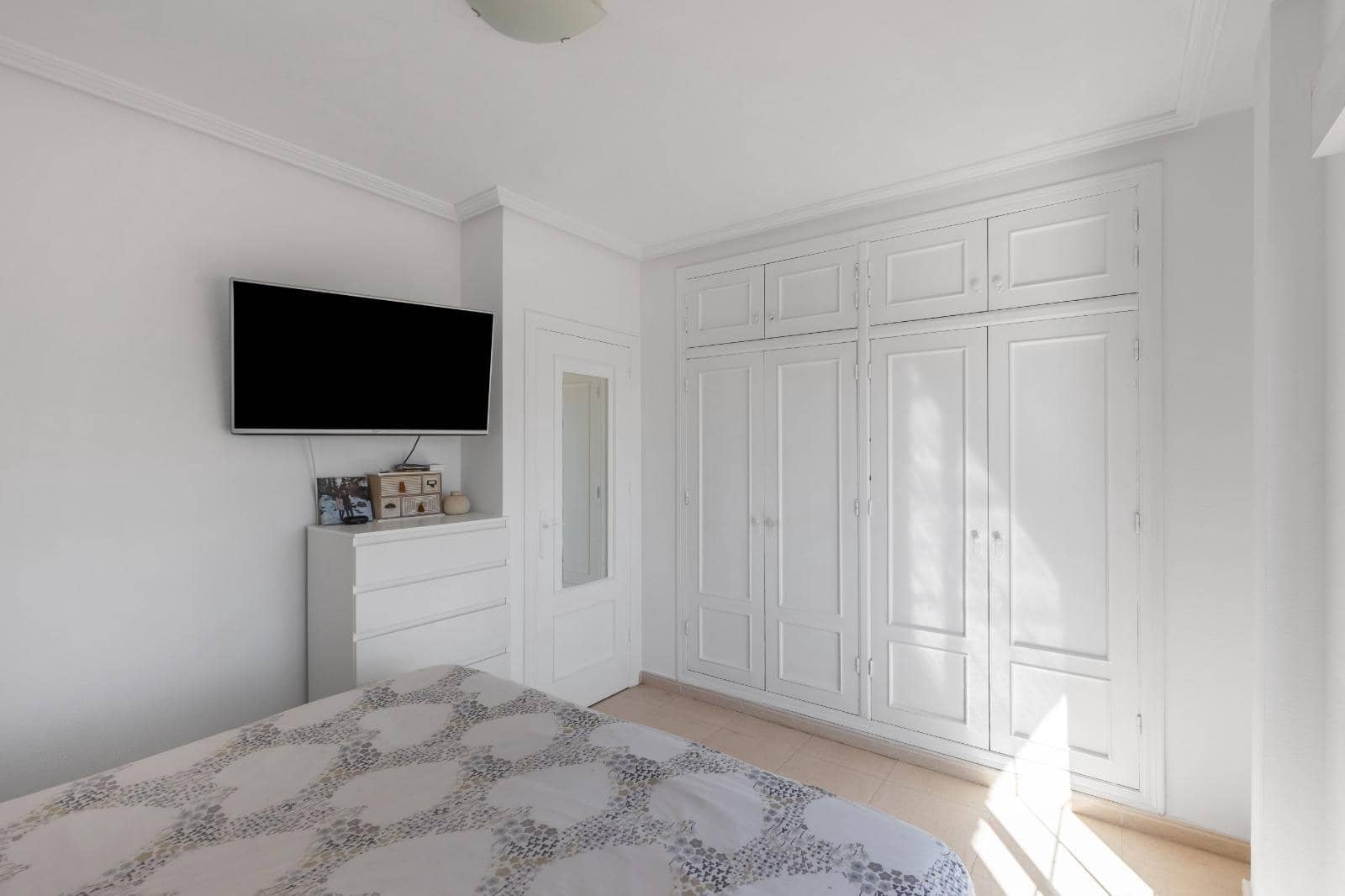 2 soverom Kjedet enebolig til salgs i Orihuela Costa med svømmebasseng - € 252 500 (Ref: 9204559)