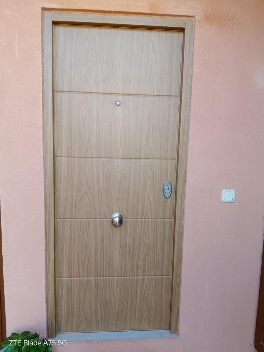 3 sovrum Radhus till salu i Isla Plana med pool - 250 600 € (Ref: 9269766)