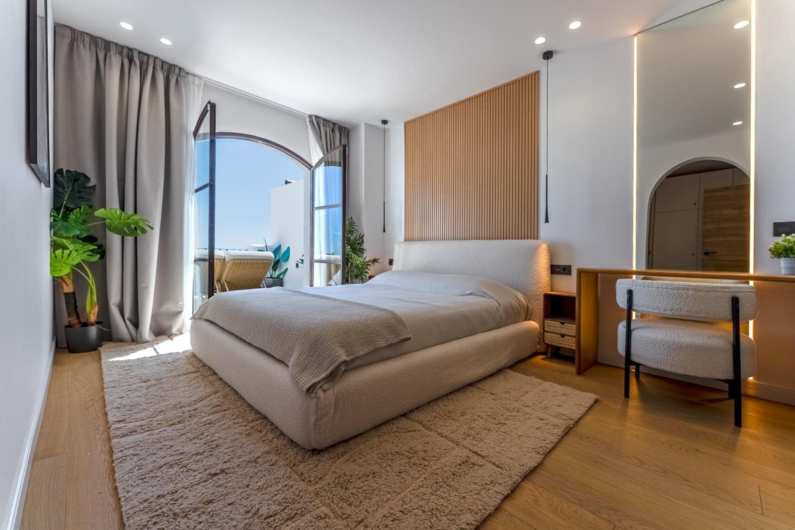 3 sypialnia Dom szeregowy na sprzedaż w Los Arqueros z basenem garażem - 699 000 € (Ref: 9285247)