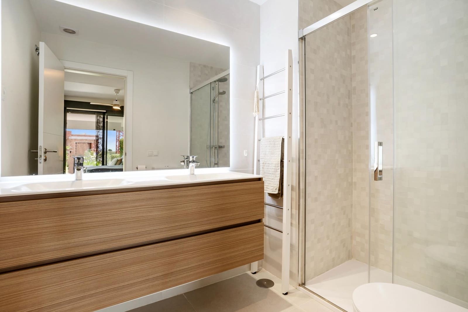 2 slaapkamer Appartement te koop in Estepona met zwembad - € 495.000 (Ref: 9335005)