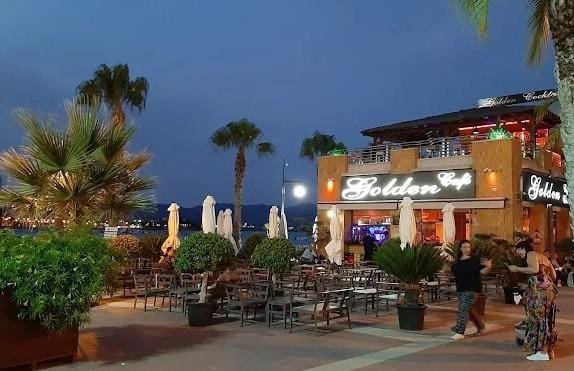 Bedrijf te koop in Puerto de Mazarron - € 495.000 (Ref: 9335006)