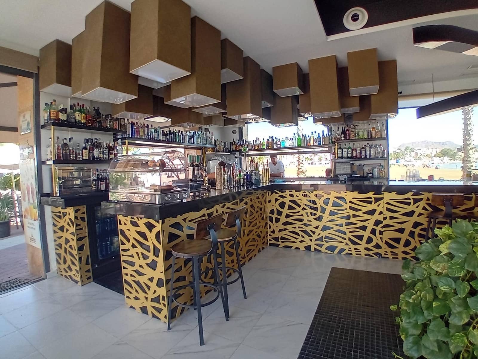 Bedrijf te koop in Puerto de Mazarron - € 495.000 (Ref: 9335006)