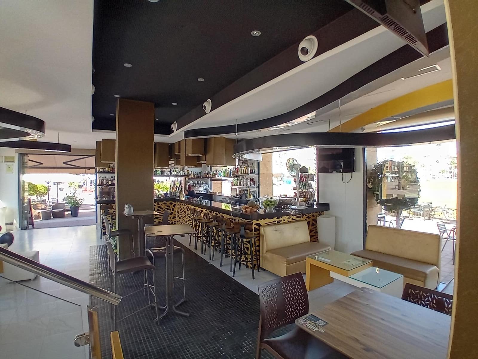 Bedrijf te koop in Puerto de Mazarron - € 495.000 (Ref: 9335006)