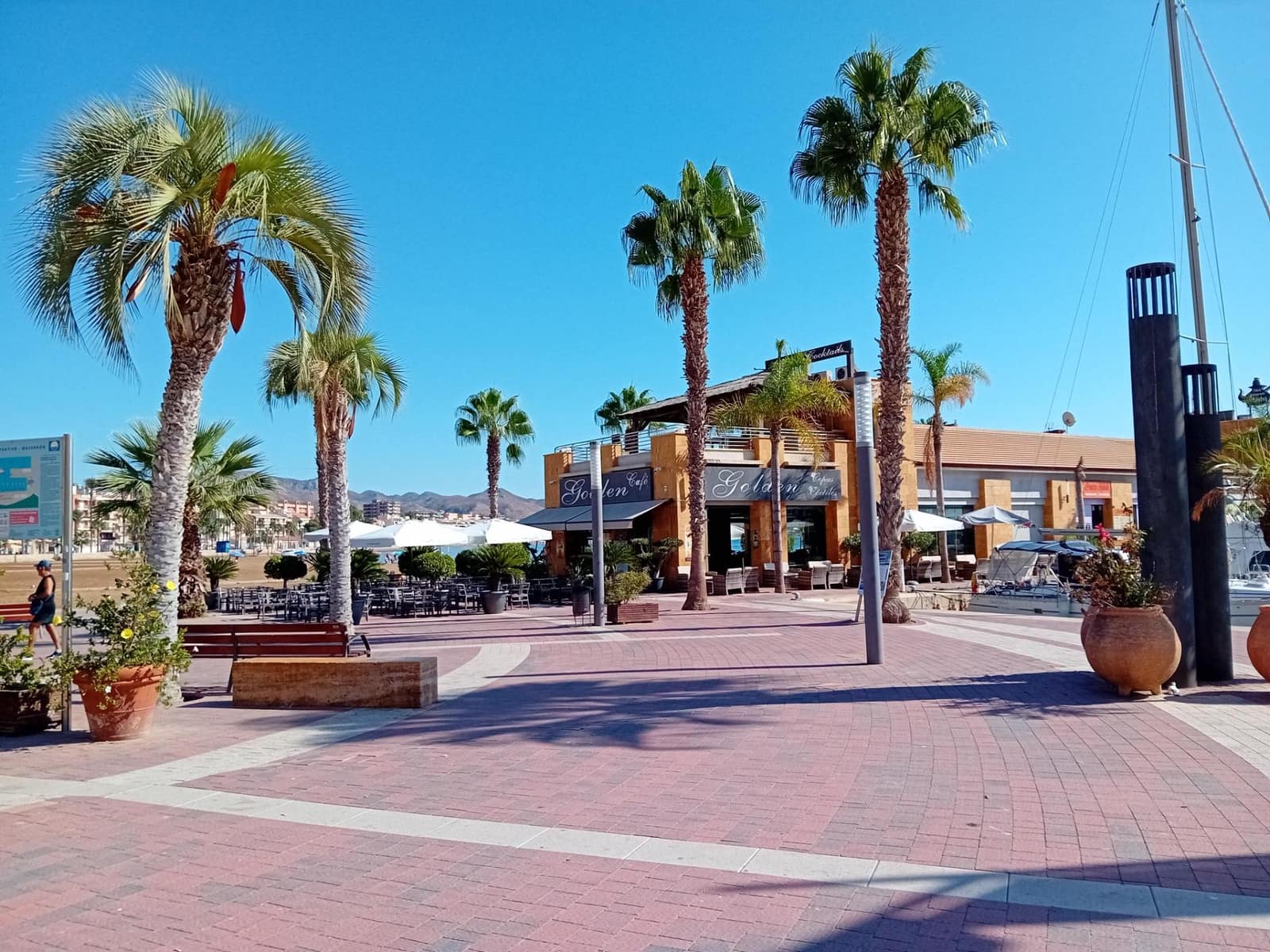 Bedrijf te koop in Puerto de Mazarron - € 495.000 (Ref: 9335006)