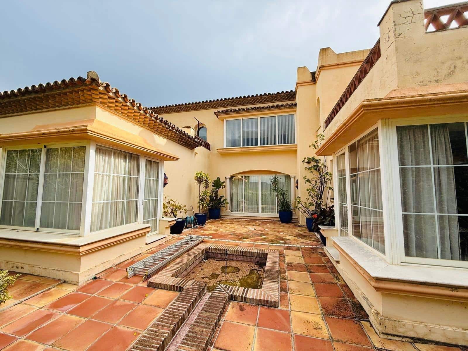 5 soveværelse Villa til salg i Casares med swimmingpool garage - € 1.900.000 (Ref: 9411010)