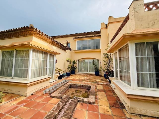 5 chambre Villa/Maison à vendre à Casares Golf - Casares del Sol, Casares avec piscine garage - 1 900 000 € (Ref: 9411010)