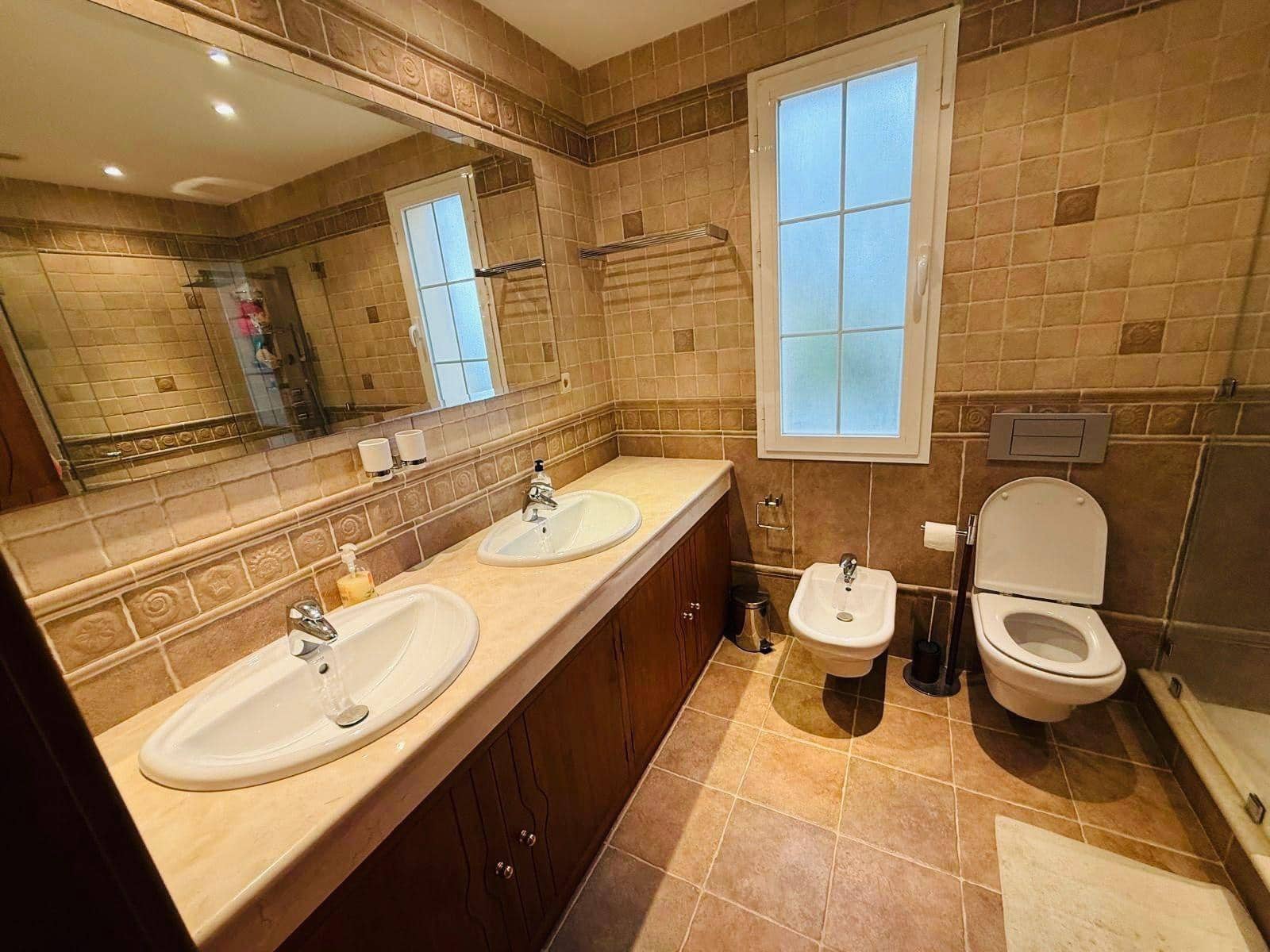 5 slaapkamer Villa te koop in Casares met zwembad garage - € 1.900.000 (Ref: 9411010)