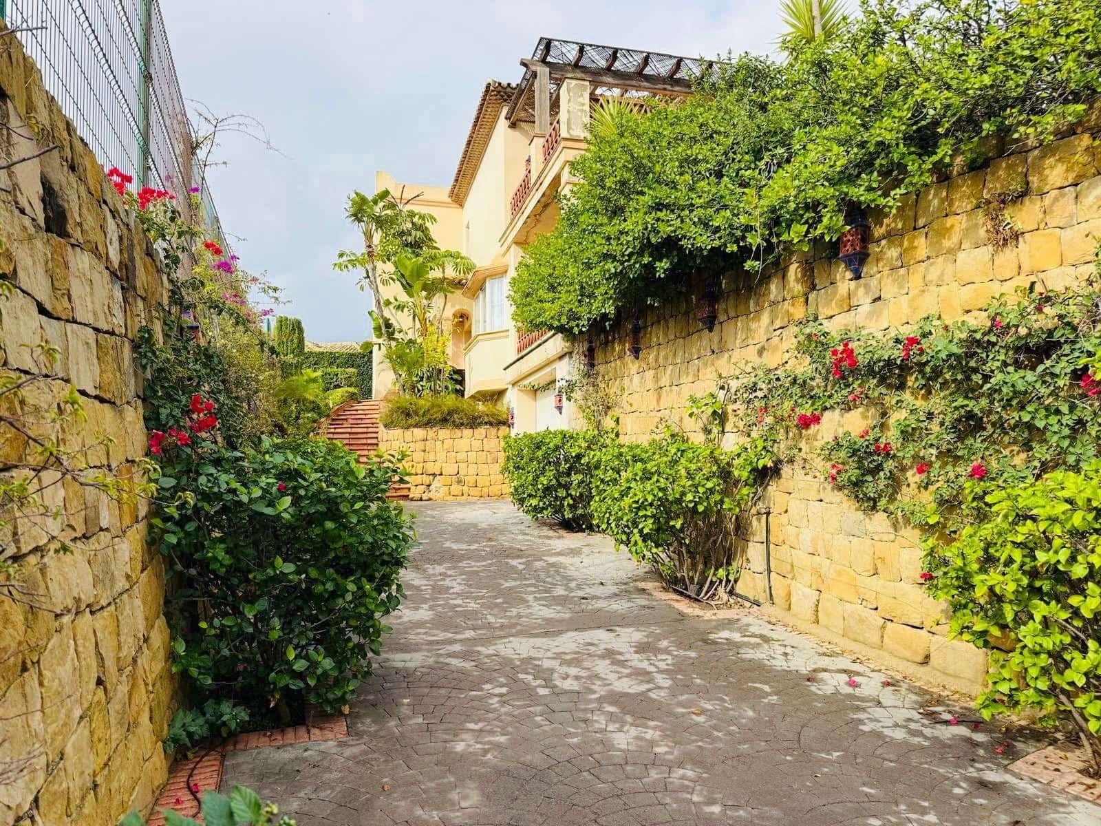 5 slaapkamer Villa te koop in Casares met zwembad garage - € 1.900.000 (Ref: 9411010)