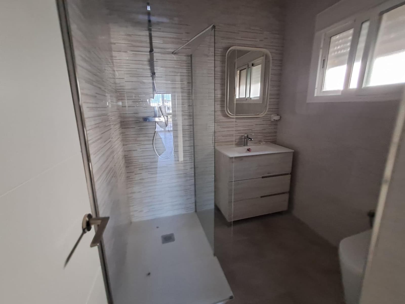 5 soverom Villa til salgs i El Paraiso med svømmebasseng - € 1 150 000 (Ref: 9451016)