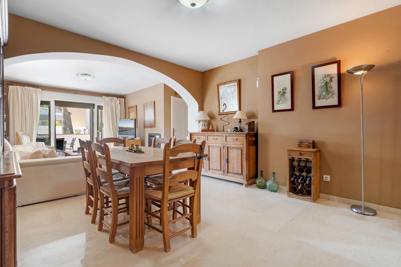 3 slaapkamer Appartement te koop in Nueva Andalucia met zwembad - € 680.000 (Ref: 9451023)