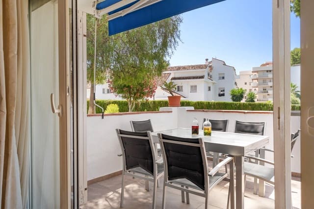 3 slaapkamer Appartement te koop in Nueva Andalucía Centro, Marbella met zwembad - € 680.000 (Ref: 9451023)