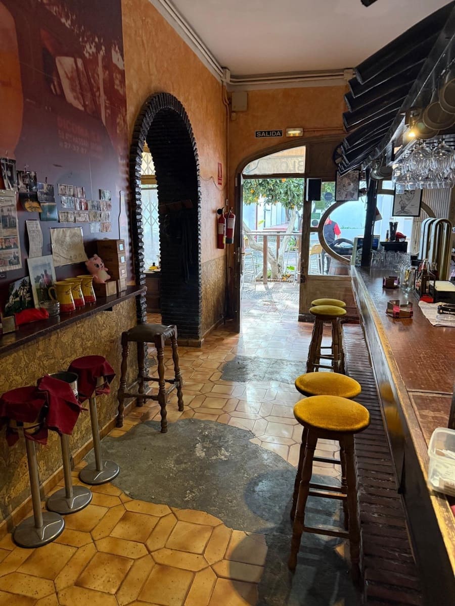 Entreprise à vendre à Marbesa - 750 000 € (Ref: 9465790)