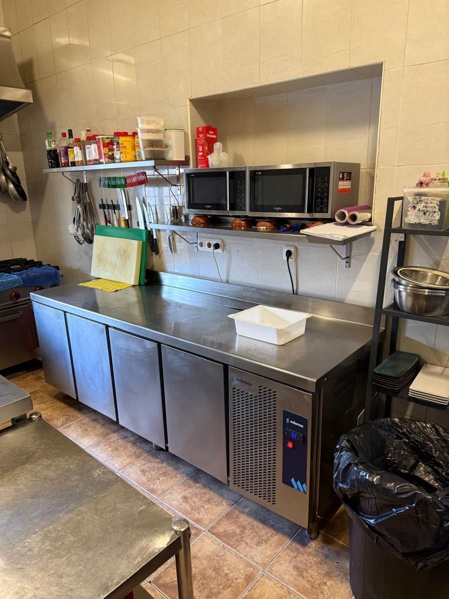 Entreprise à vendre à Marbesa - 750 000 € (Ref: 9465790)