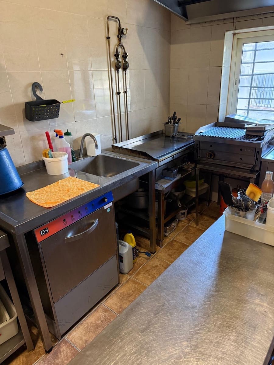 Entreprise à vendre à Marbesa - 750 000 € (Ref: 9465790)