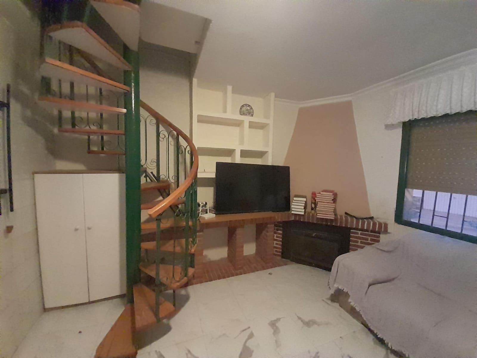 5 bedroom Villa for sale in Puerto de Mazarron - € 212,000 (Ref: 9541157)