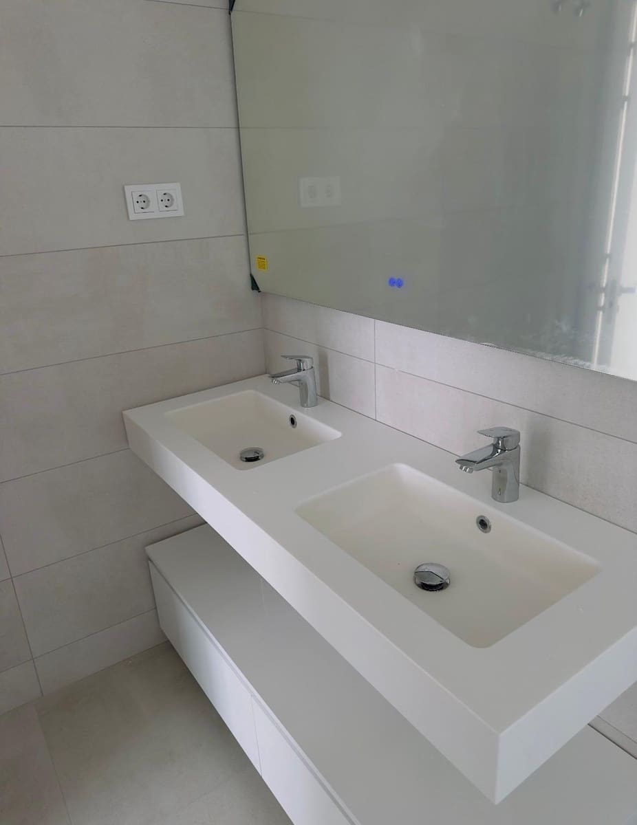 3 Zimmer Apartment zu verkaufen in La Cala de Mijas mit Pool - 1.090.000 € (Ref: 9565301)