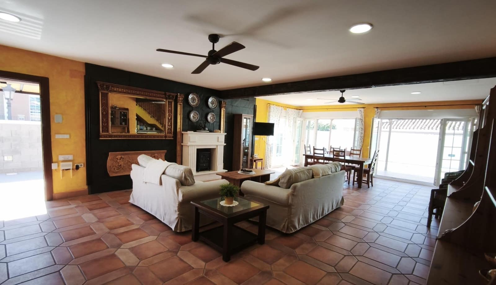 Chalet de 4 habitaciones en La Manga del Mar Menor en venta - 565.000 € (Ref: 9721737)