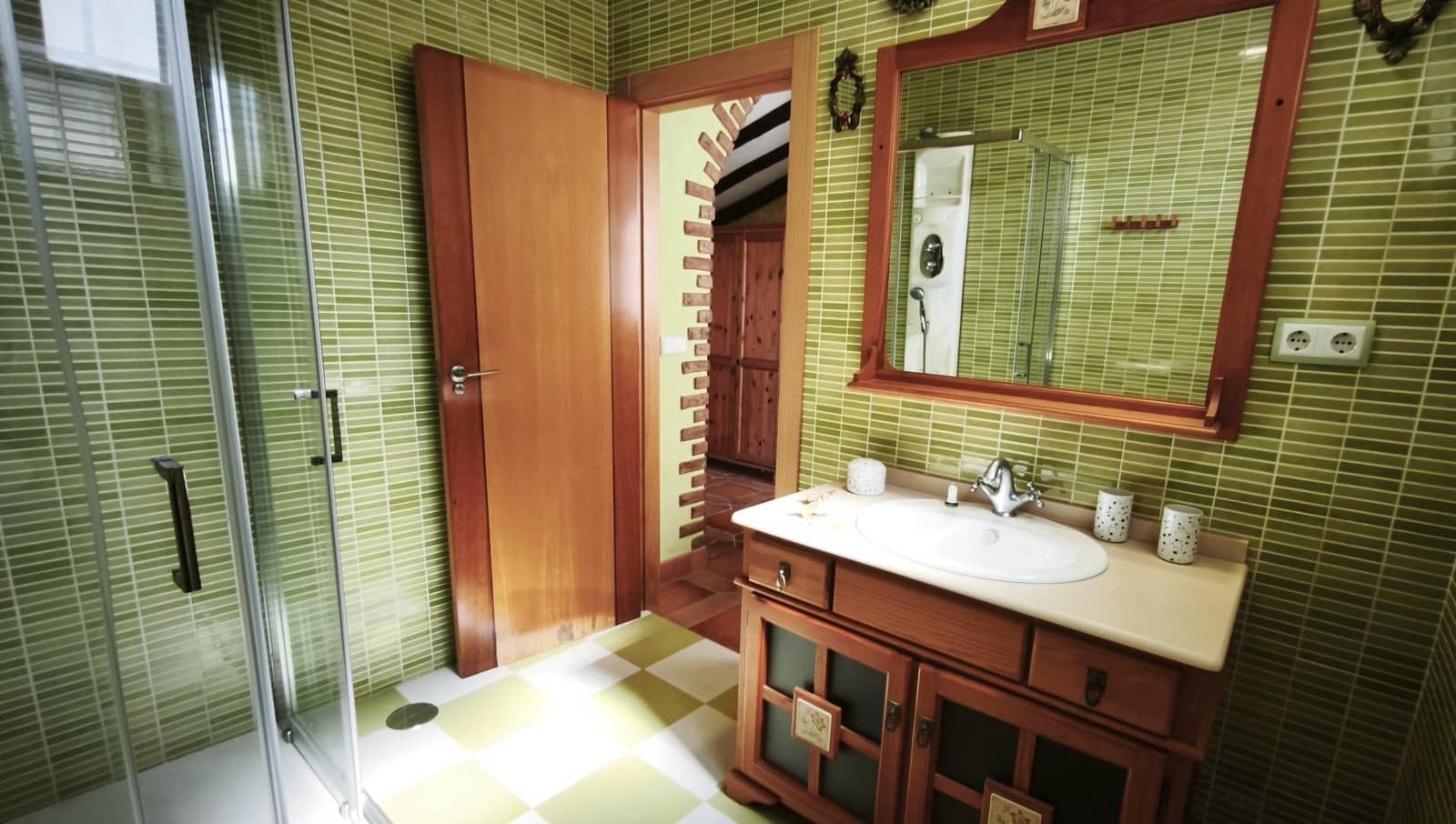 Chalet de 4 habitaciones en La Manga del Mar Menor en venta - 565.000 € (Ref: 9721737)