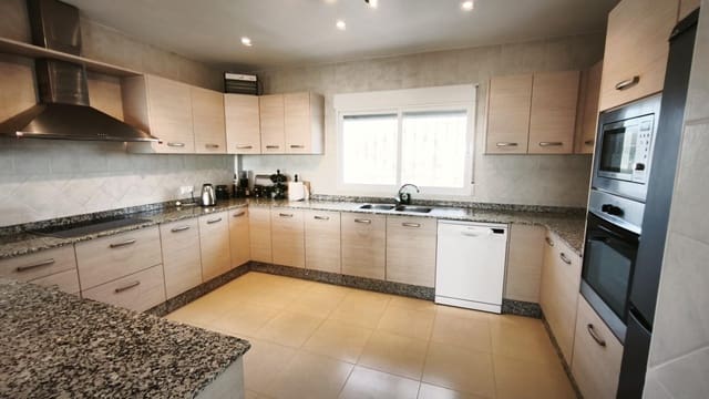 3 soverom Villa til salgs i Zarzadilla de Totana, Lorca med svømmebasseng garasje - € 375 000 (Ref: 9721738)