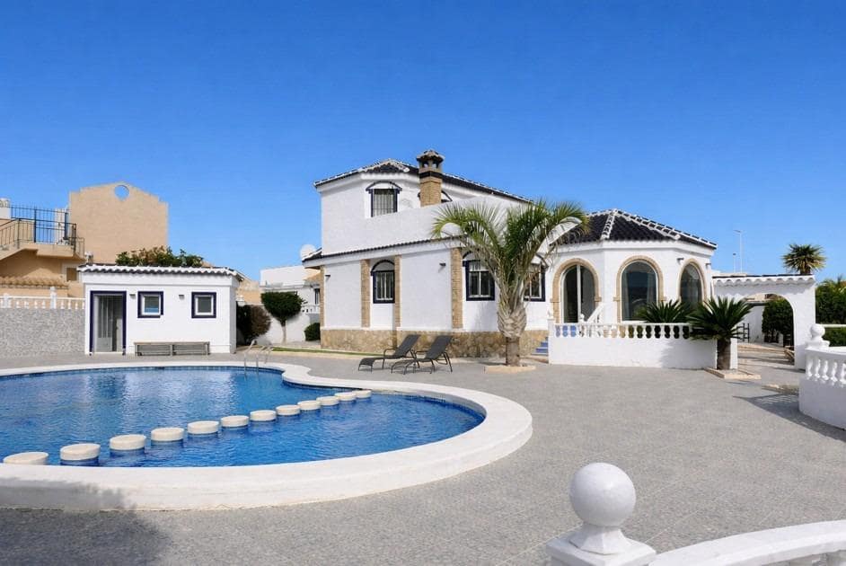 Chalet de 5 habitaciones en Camposol en venta con piscina - 399.000 € (Ref: 9773098)