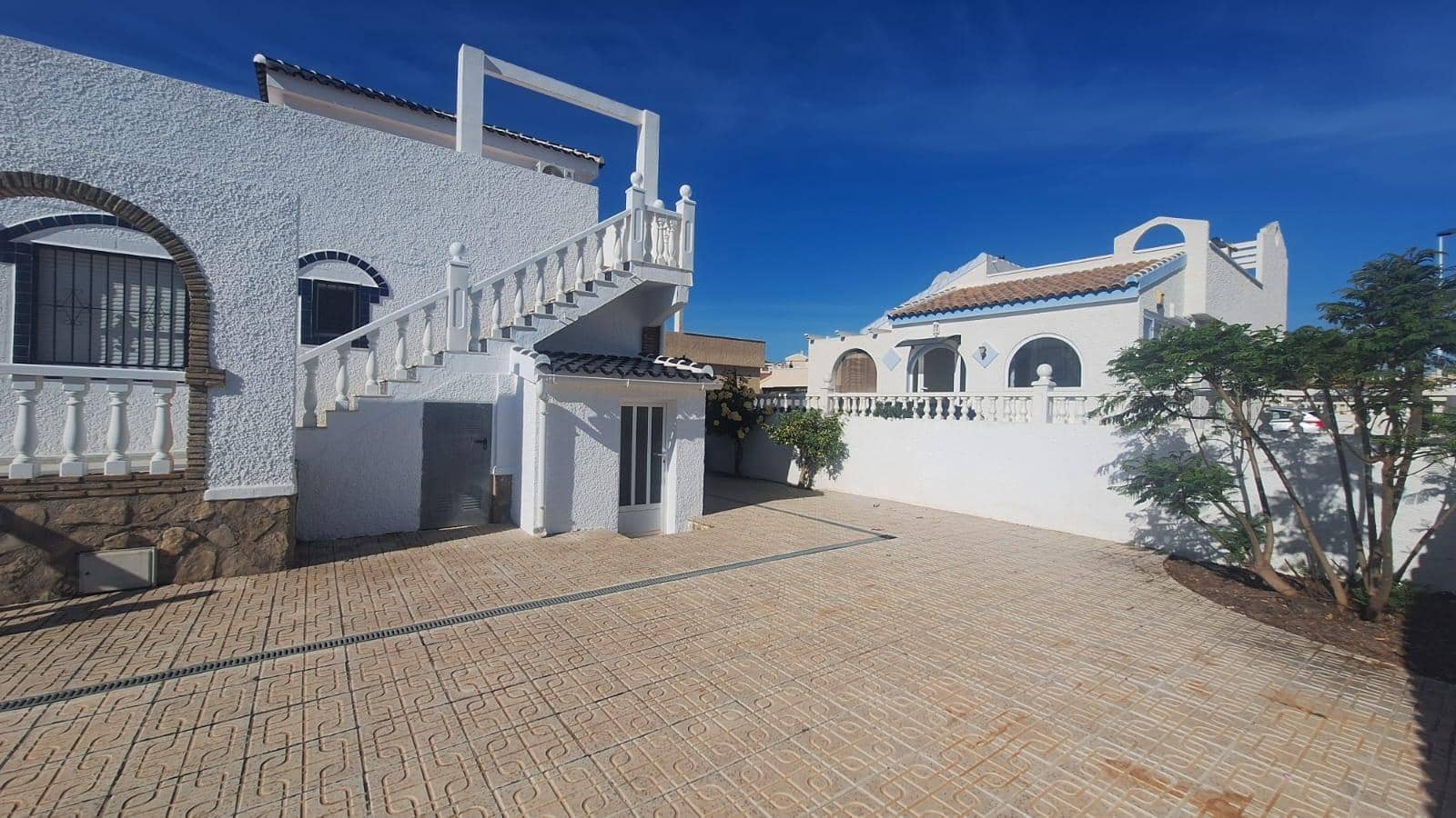 5 bedroom Villa for sale in Camposol with pool - € 399,000 (Ref: 9773098)