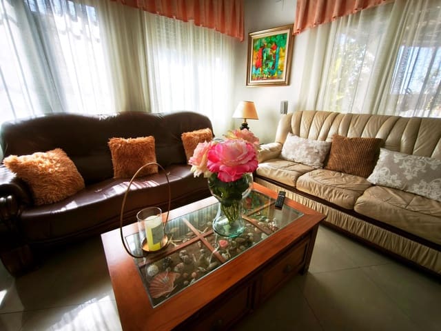 Chalet de 4 habitaciones en Bahia, Mazarrón en venta con garaje - 398.000 € (Ref: 9788432)