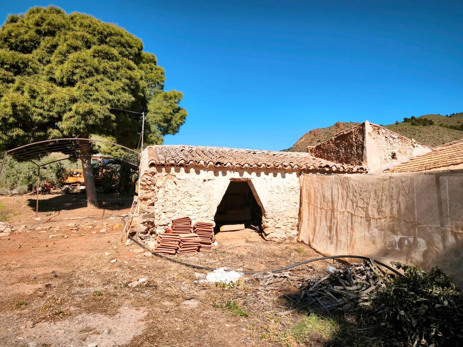 Grunde uden byggetilladelser til salg i Morata - € 585.000 (Ref: 9806517)