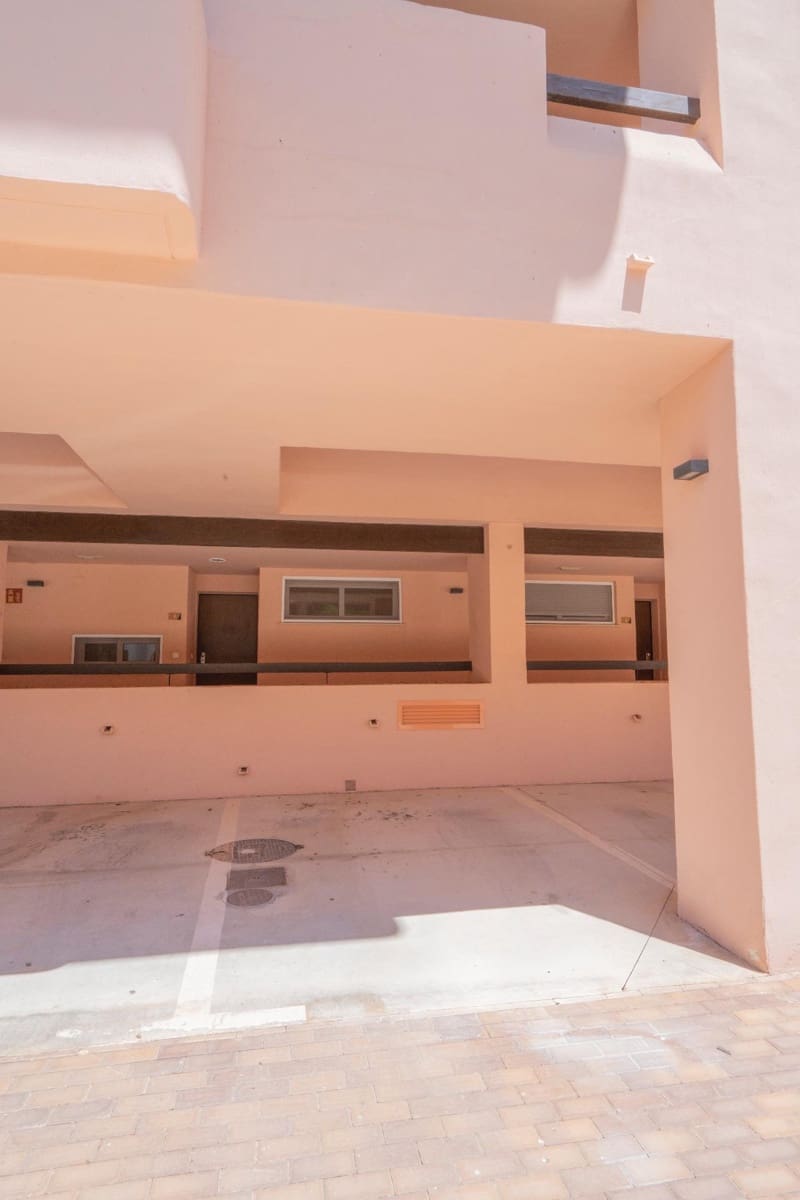 2 bedroom Apartment for sale in Condado de Alhama with pool - € 152,500 (Ref: 9833697)
