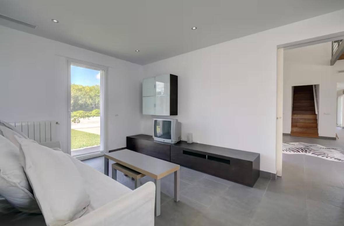 6 soverom Villa til salgs i Manilva med svømmebasseng garasje - € 2 975 000 (Ref: 9851800)