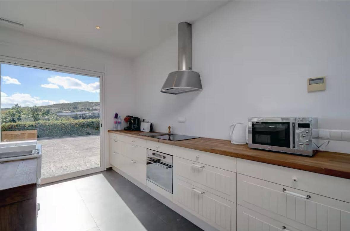 6 soverom Villa til salgs i Manilva med svømmebasseng garasje - € 2 975 000 (Ref: 9851800)