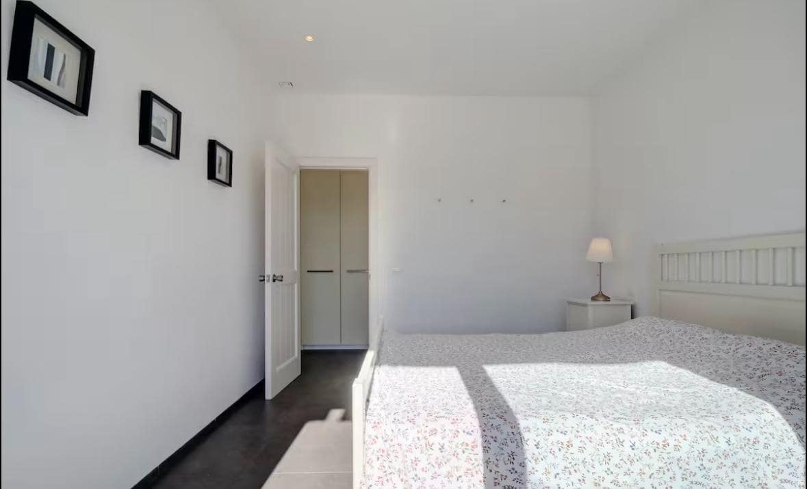 6 soverom Villa til salgs i Manilva med svømmebasseng garasje - € 2 975 000 (Ref: 9851800)