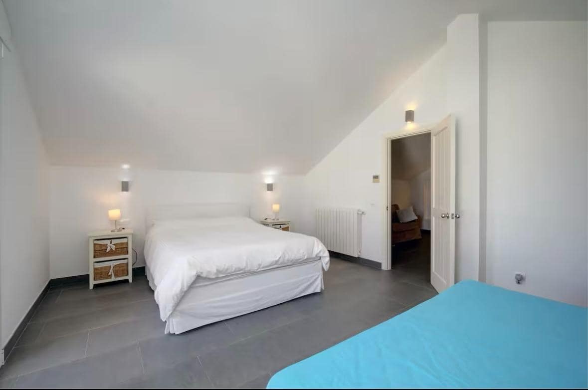 6 soverom Villa til salgs i Manilva med svømmebasseng garasje - € 2 975 000 (Ref: 9851800)