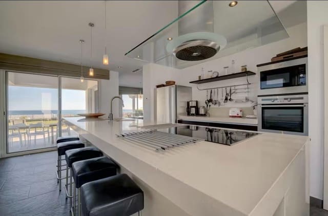 6 sypialnia Willa na sprzedaż w Manilva z basenem garażem - 2 500 000 € (Ref: 9851800)