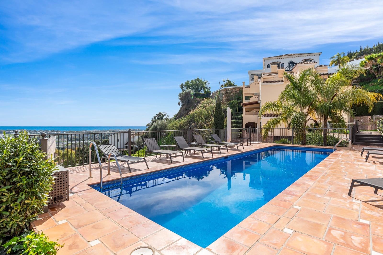 4 makuuhuone Kattohuoneisto myytävänä paikassa Benahavis mukana uima-altaan - 2 650 000 € (Ref: 9855506)