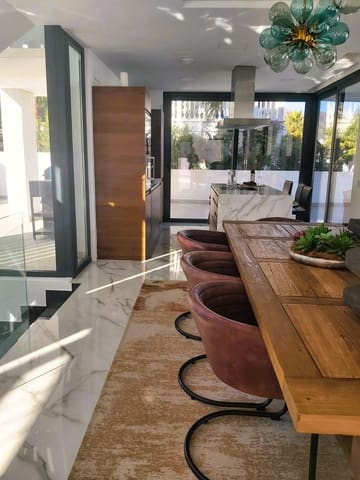3 soverom Villa til salgs i Estepona med svømmebasseng - € 1 440 000 (Ref: 9855510)