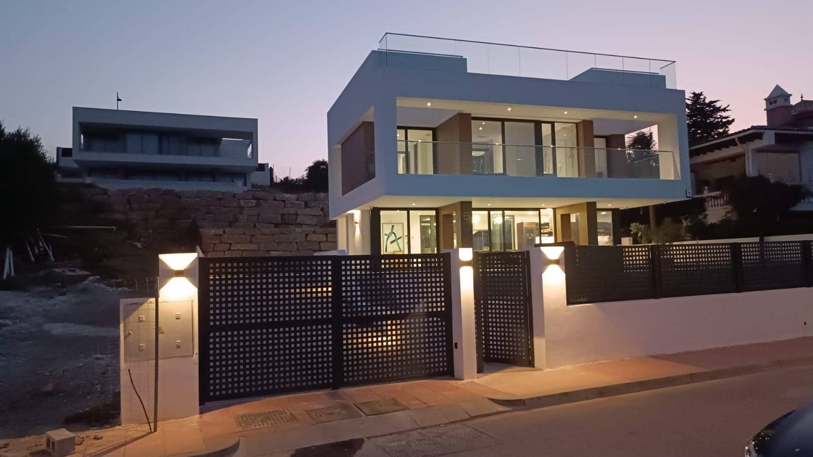 3 soverom Villa til salgs i Estepona med svømmebasseng - € 1 440 000 (Ref: 9855510)