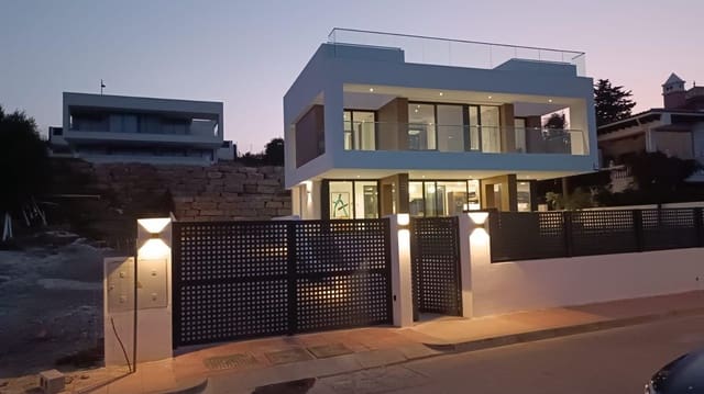 3 soverom Villa til salgs i Estepona med svømmebasseng - € 1 440 000 (Ref: 9855510)