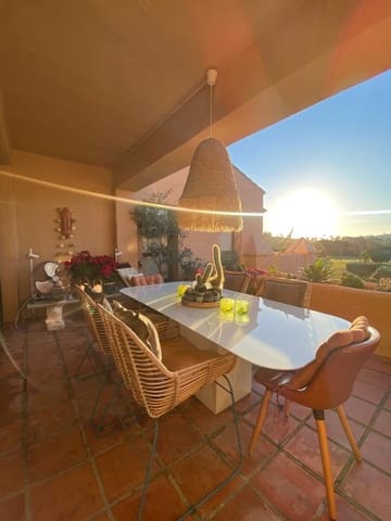 3 bedroom Penthouse for sale in El Paraiso, Estepona with pool - € 835,000 (Ref: 9855512)