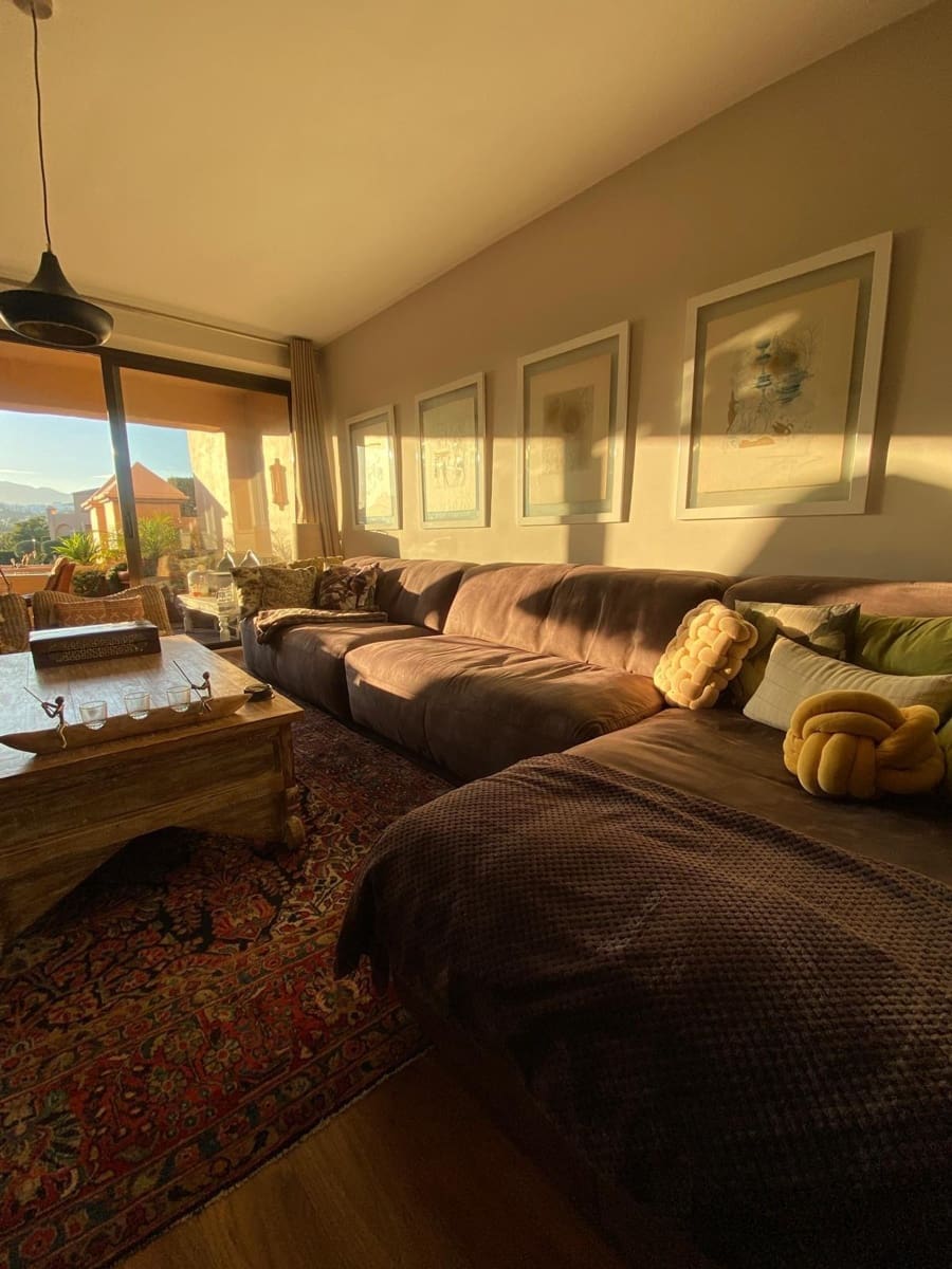 3 bedroom Penthouse for sale in El Paraiso with pool - € 835,000 (Ref: 9855512)