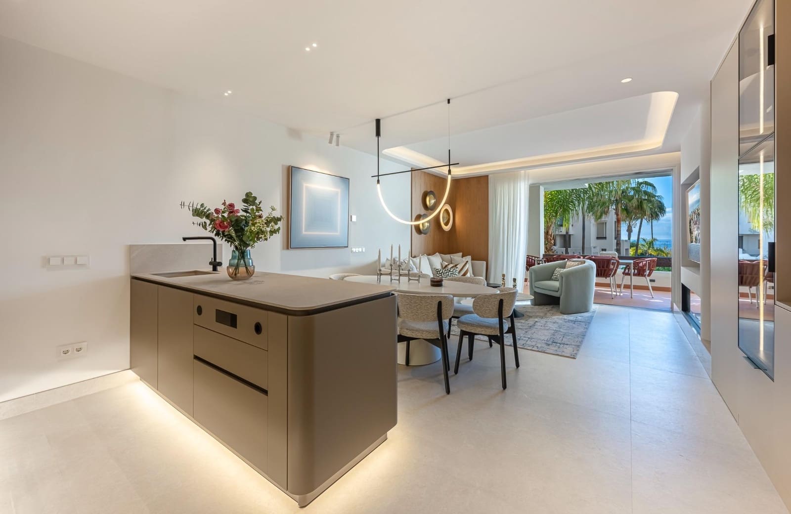 3 chambre Appartement à vendre à Estepona - 1 895 000 € (Ref: 9855513)