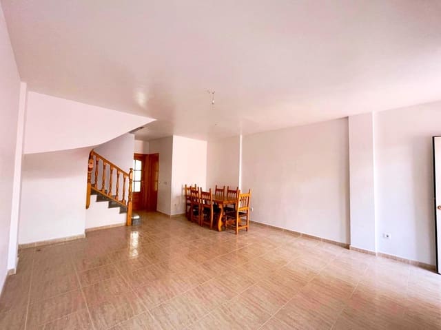 5 slaapkamer Rijtjeshuis te koop in Puerto de Mazarron, Mazarrón met garage - € 209.000 (Ref: 9867048)