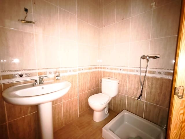 5 slaapkamer Rijtjeshuis te koop in Puerto de Mazarron, Mazarrón met garage - € 209.000 (Ref: 9867048)