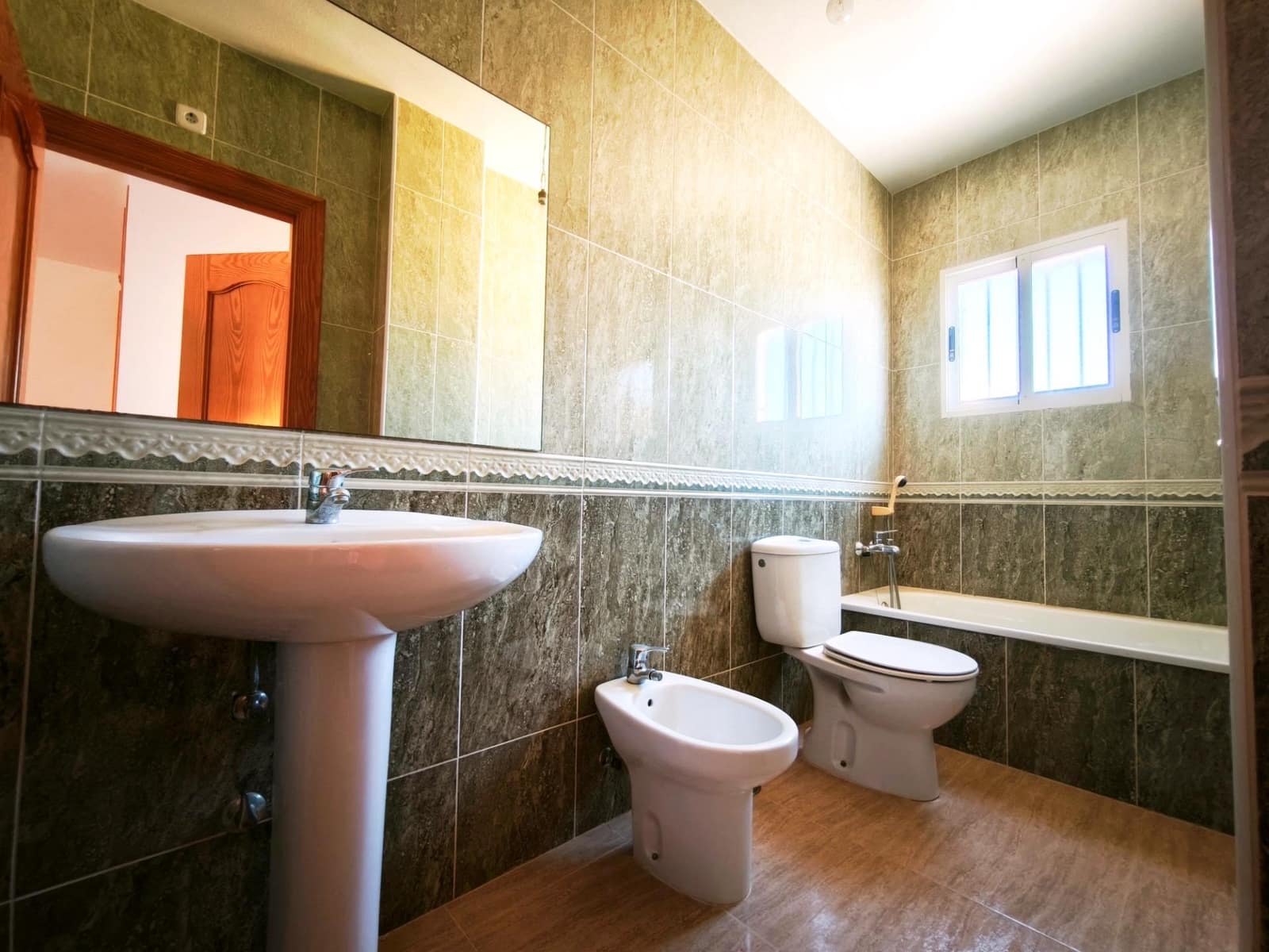 5 sypialnia Dom szeregowy na sprzedaż w Puerto de Mazarron z garażem - 209 000 € (Ref: 9867048)