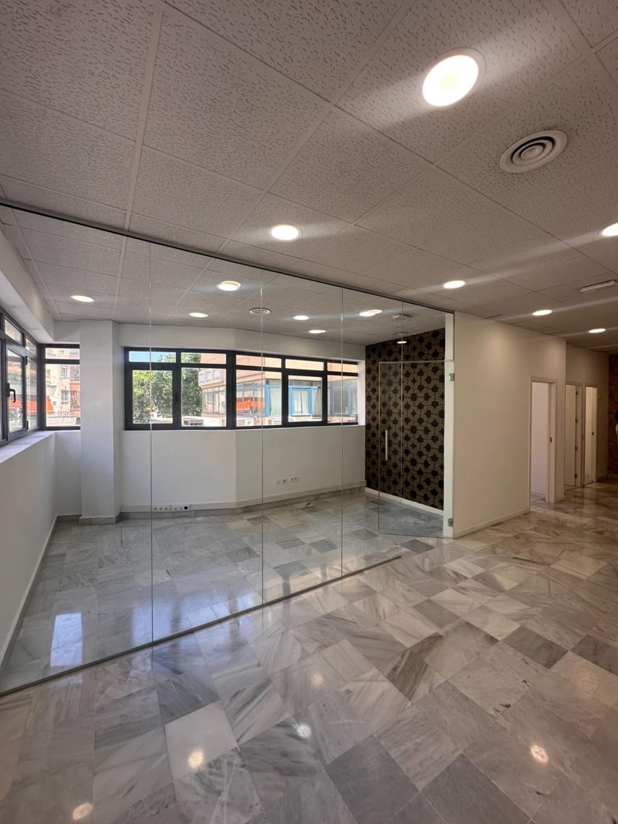 1 bedroom Office for sale in Marbella - € 325,000 (Ref: 9890416)