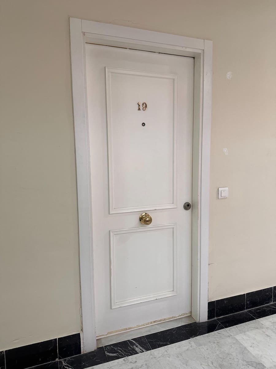 1 bedroom Office for sale in Marbella - € 325,000 (Ref: 9890416)